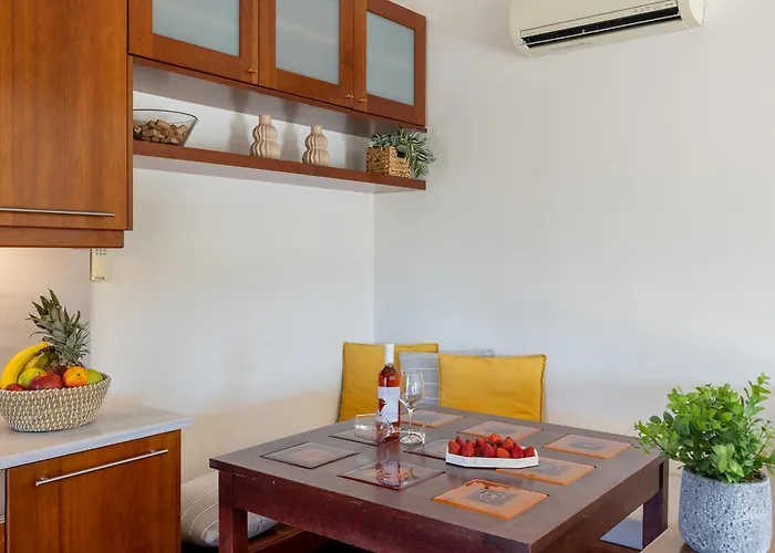 Maria Syros Posidhonia (Syros)